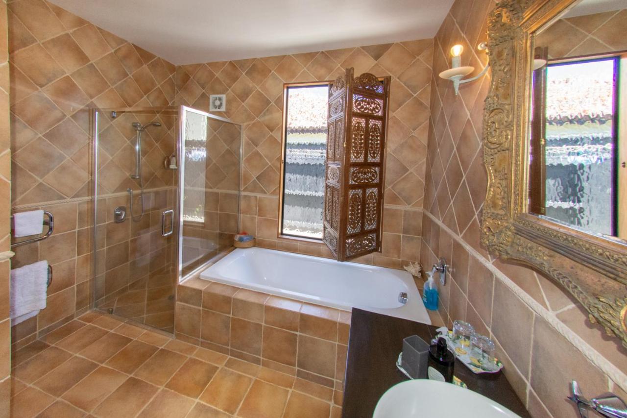 Tuscan Retreat Bed & Breakfast - Adults Only Bed & Breakfast ปาปาโมอา ภายนอก รูปภาพ